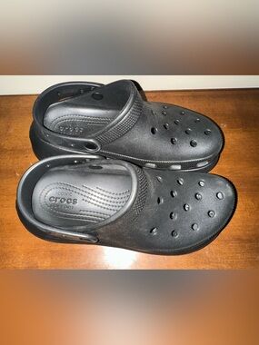 CROCS Women’s 8/Mens 6 Classic Crush  Platform Clog in Black NEW